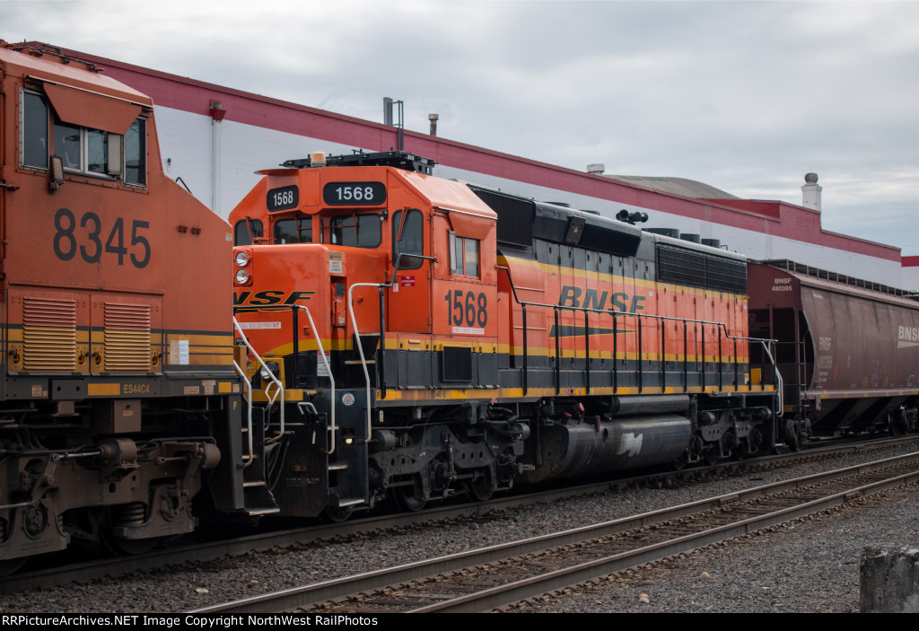 BNSF 1568